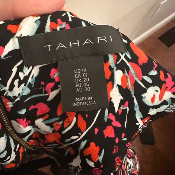 Tahari Floral Dress - Picture 4 of 4